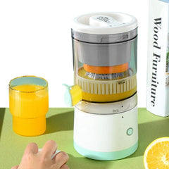 Portable Small Electric Juicer Stainless Steel Blade Cup Orange Lemon Juicer Fruit Automatic Juicer Mini Squeeze Blender